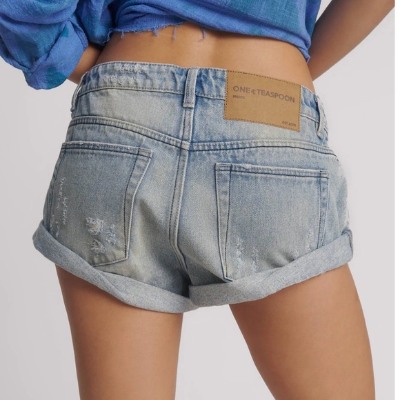 ONE TEASPOON Low-Waisted Bandit Denim Shorts (color Hendrixe) - Picture 12 of 16